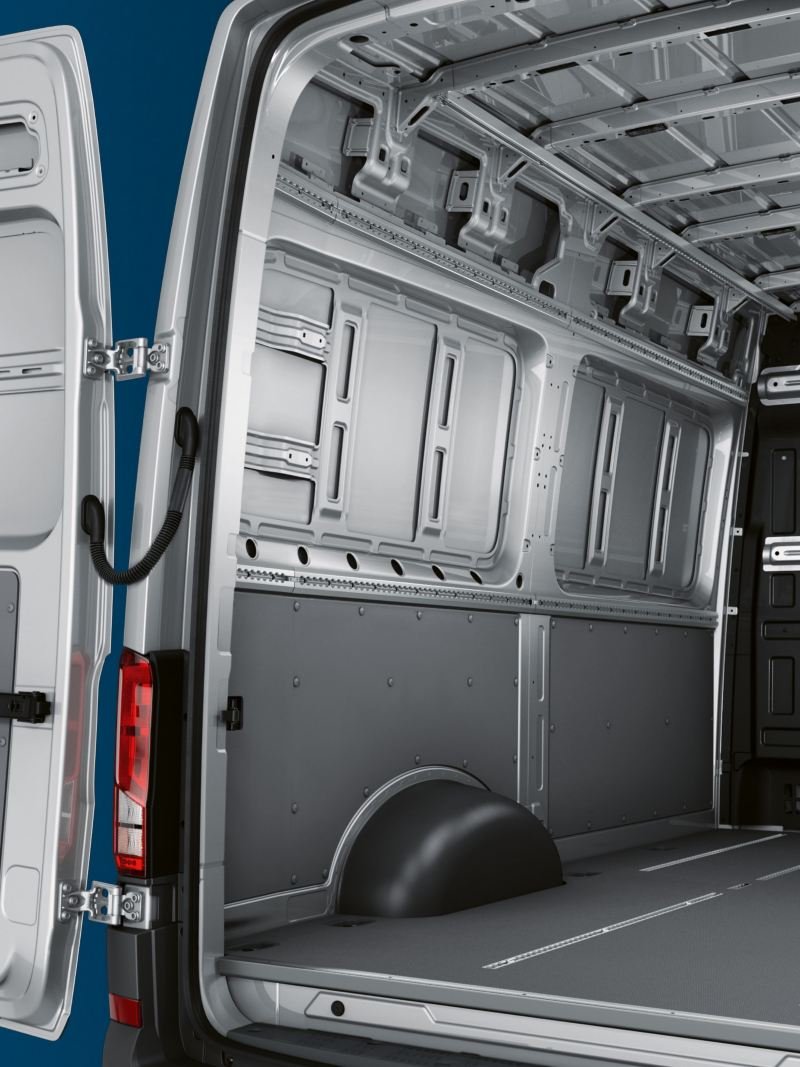 cr1740-vw-e-crafter-van-cargo-hold-16x9-2560x1440.jpg